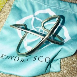 Kendra Scott bracelet